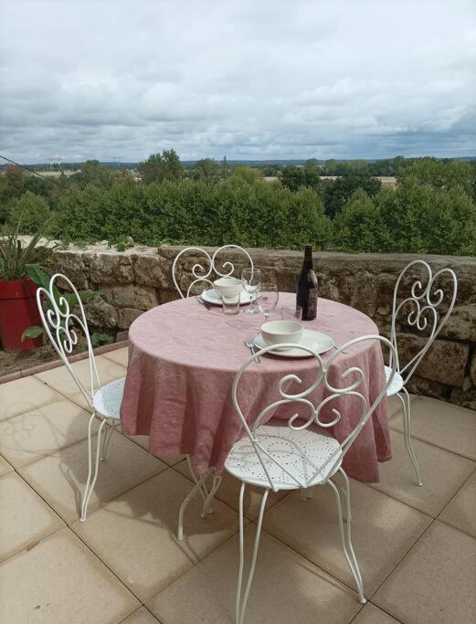 Gite Des Perreyeurs - Maison Troglodyte Avec Vue Sur Loire Монтзоро Экстерьер фото